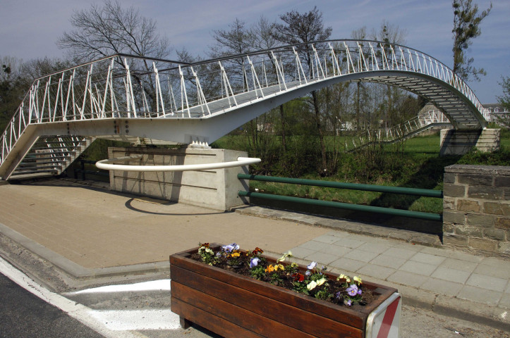 Hotton. Aménagements pour vélos.