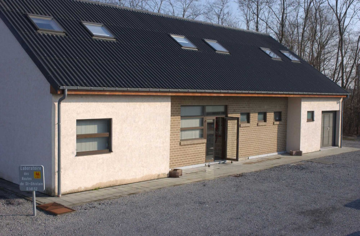 Mons. Régie de la direction des routes.