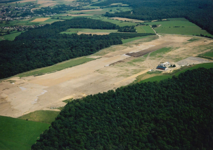 Cerfontaine. Aéodrome.