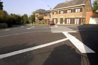 Braives. Voiries et stationnement de véhicules.