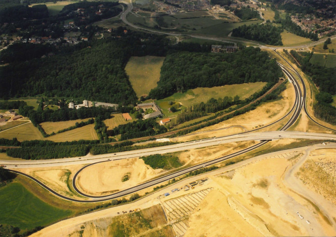 Mone-Saint-Guibert. Nouvel échangeur des RN25 et RN238.