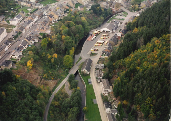 Houffalize. Gare et dépôt des bus.