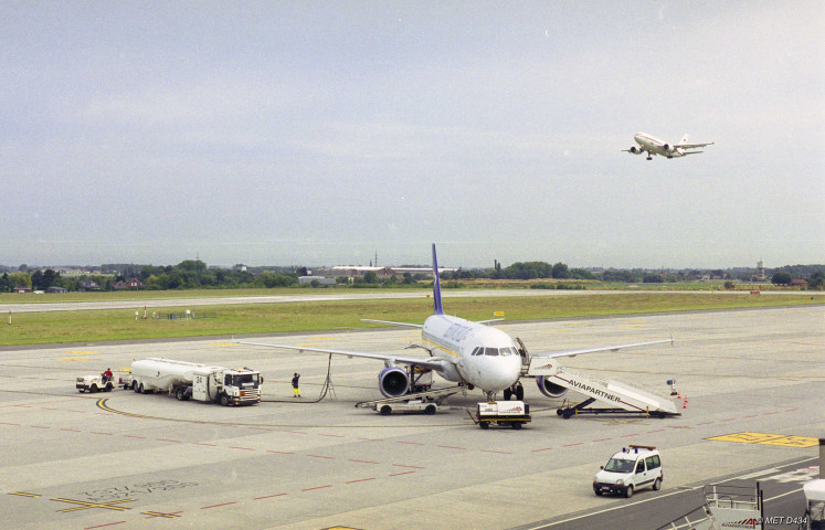 Grâce-Hollogne. Aéroport de Bierset. Activités diverses.