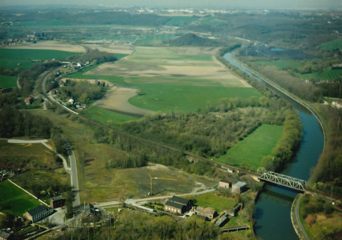 Aiseau-Presles. Aiseau. Zone portuaire.