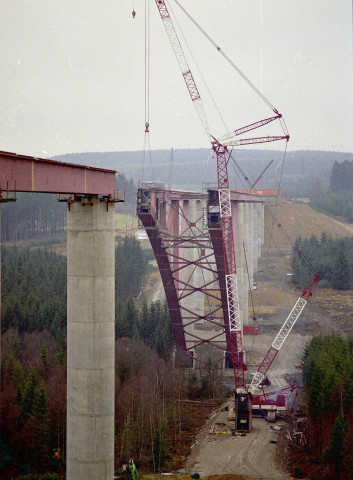 Stavelot. Construction du viaduc de l'Eau Rouge.