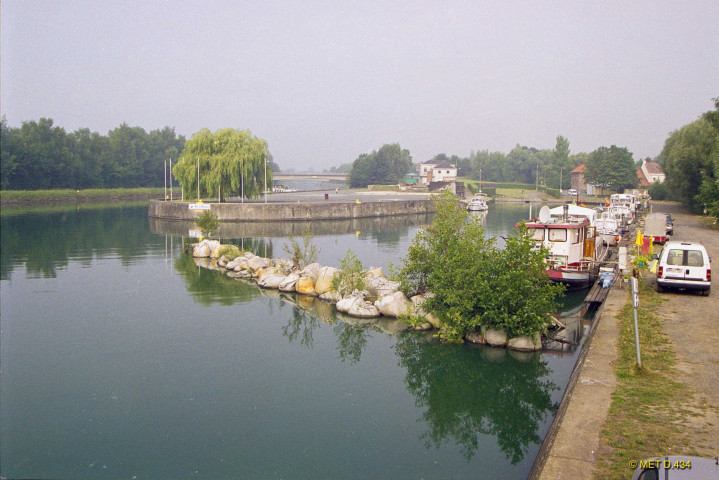 Péruwelz. Port de plaisance.