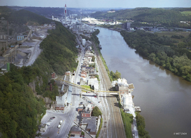 Engis et Saint-Georges-sur-Meuse. Usine Dumont Wautier.