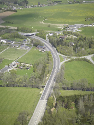 Tenneville. N4. Traversée de Tenneville. Echangeur d'Ortheuville.