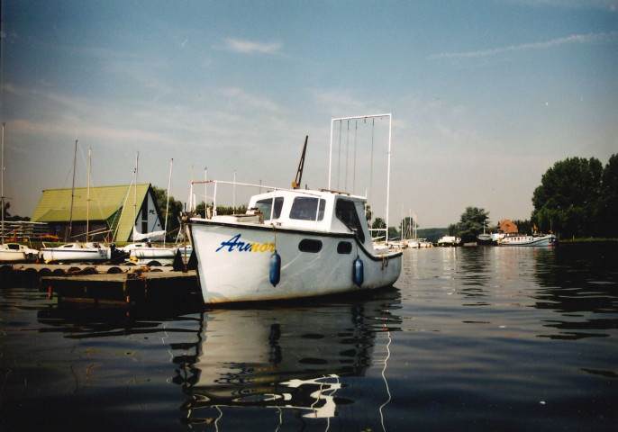 Antoing. Péronnes. Port de plaisance. Installations.