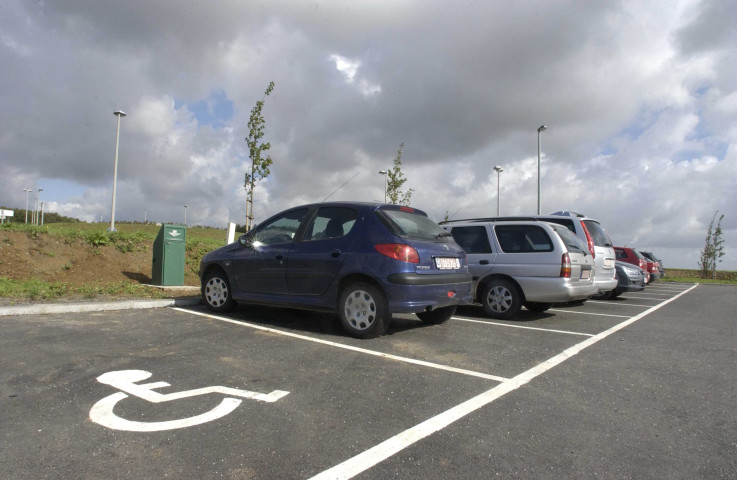 Sambreville. Parking pour co-voiturage.