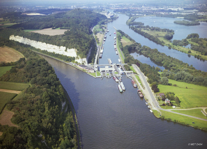 Visé. Lanaye. Vues aériennes.