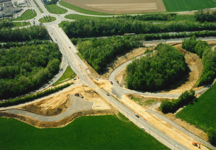 Namur. Bouge. RN 80. Création d'un giratoire avec nouveaux accès à l'autoroute E411.