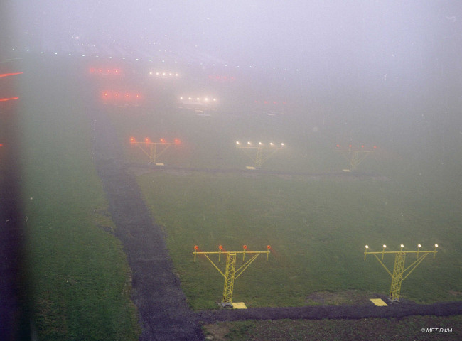 Ottignies. Station SNCB. Box à vélos.