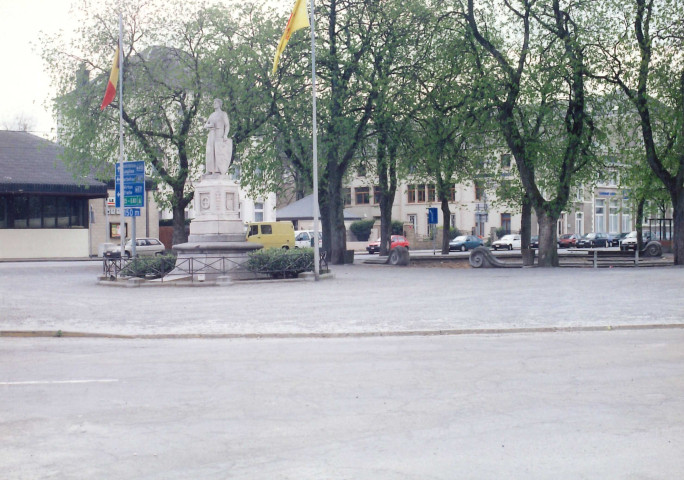 Habay. Habay-La-Neuve. Aménagement de la place et du carrefour des RN 40, 07 et 897.