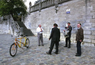 Namur. Semaine de la mobilité. Monsieur le ministre sur un tandem.