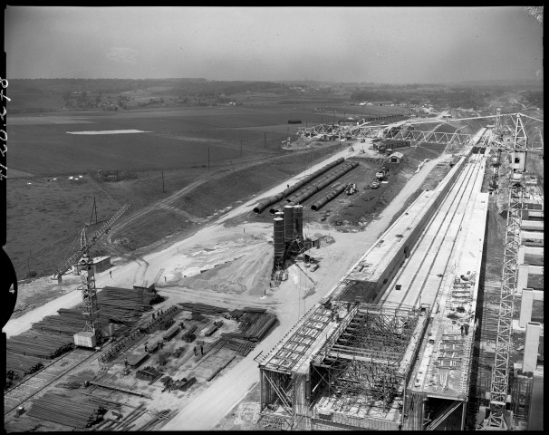 Ronquières. Construction du plan incliné.