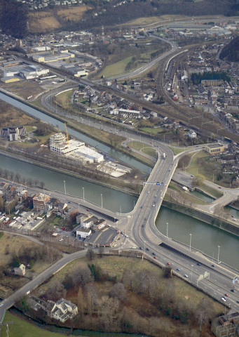 Liège. Photos aériennes de la ville, des travaux de la jonction E25/E40 et du pont de Fragnée.