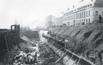 Construction murs des quais