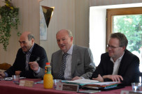 Neupré. Plainevaux. Conférence de presse de M. le ministre Henry: "Quand nos déchets de construction servent à l'aménagement de routes".