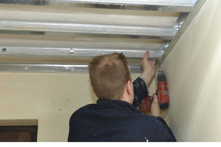 Saint-Georges-sur-Meuse. Stockay. Isolation acoustique.