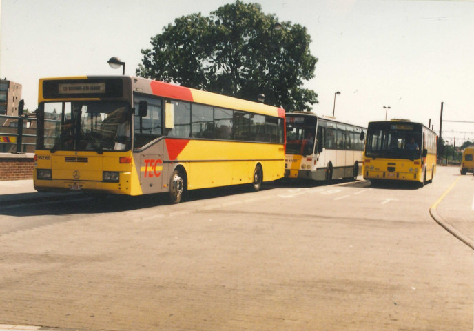 Waremme. Gare des bus.