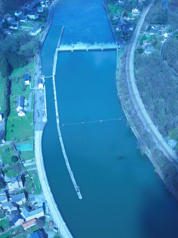 Profondeville. Rivière. Barrage-écluse n°7. Pont-route de Lustin.
