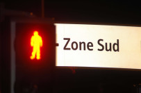 Ans. Loncin. Placement d'un nouveau portique de nuit.