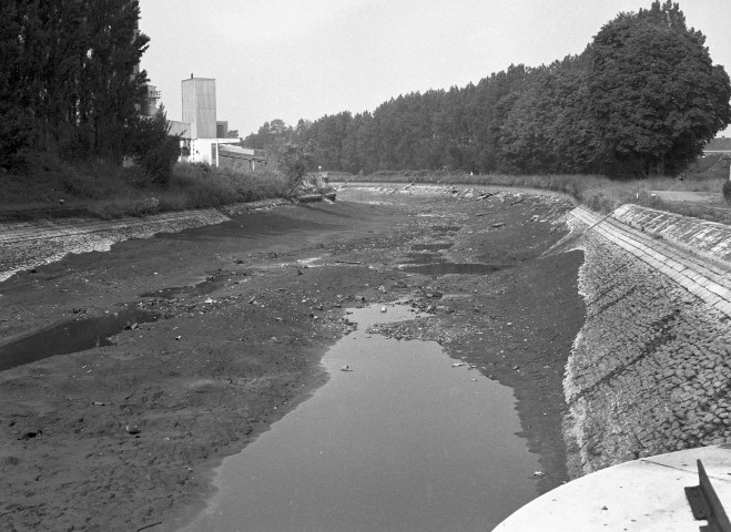 Thieu. Canal du Centre.