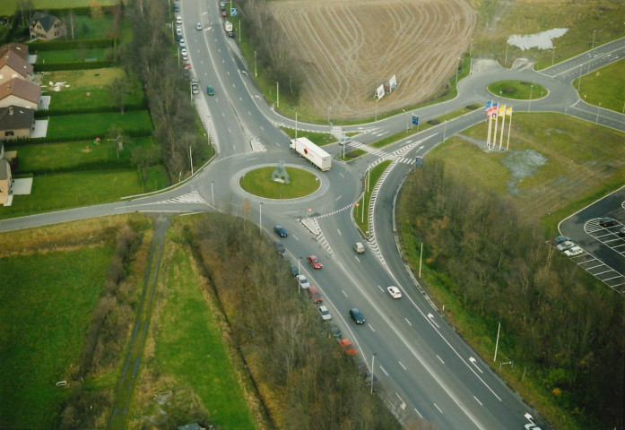 Awans. Hognoul. Giratoires. Ikéa.