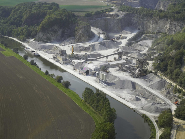 Montigny-le-Tilleul. Landelies. Calcaires de la Sambre. Vues aériennes.