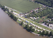 Bouvignes-sur-Meuse. Darse sur la Meuse.