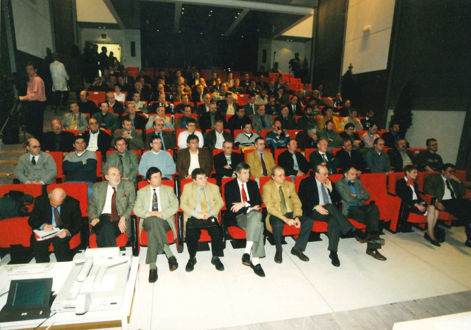 Namur. Beez. Remise des certificats des gardes-routes par M. le Ministre Van Cauwenberghe.