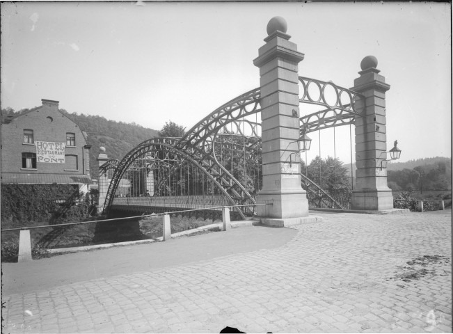 Chaudfontaine. Pont suspendu.