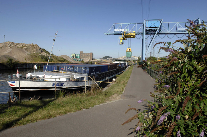 Aiseau-Presles. Port multimodal.