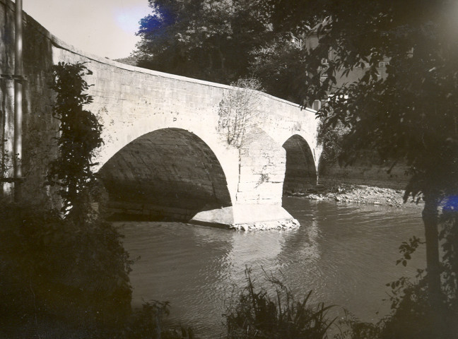 Pont sur la Lesse