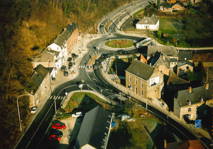 Anhée. RN92. Giratoire.