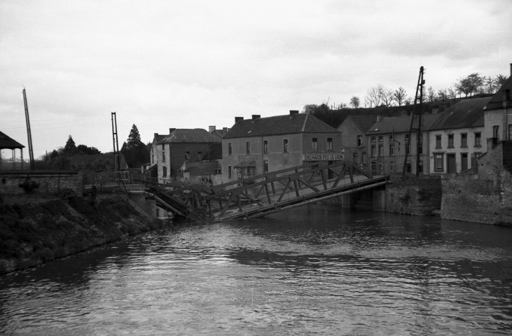 Labuissière. Pont sur la Sambre.