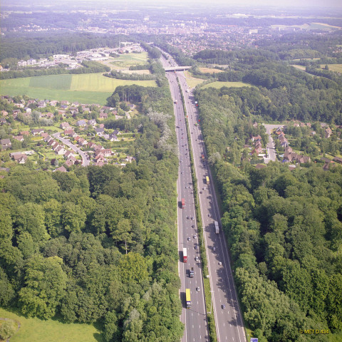 Wavre. E411, N4 et N25.