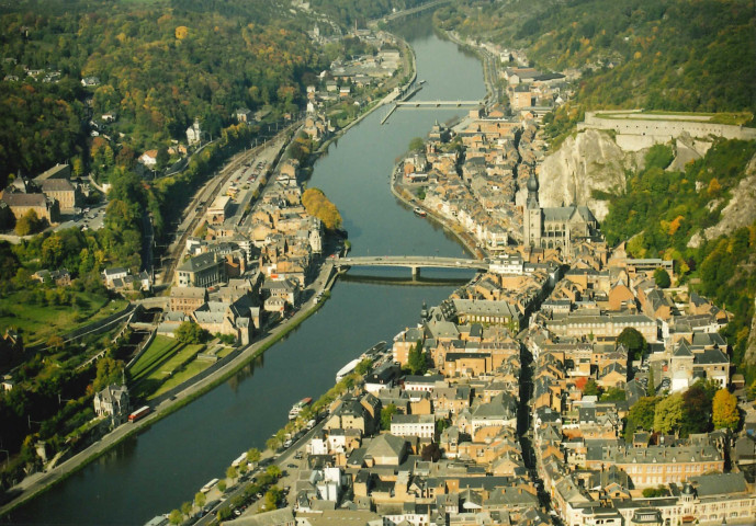 Dinant. Vue aérienne de la ville.