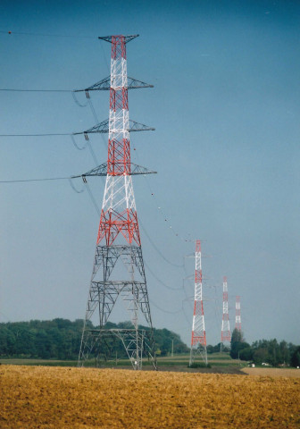 Namur. Belgrade. Electricité à haute tension. Lignes et infrastructures de transport.