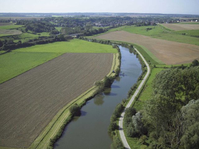 Thuin. De Lobbes à Erquelinnes. Vues de la Haute Sambre.