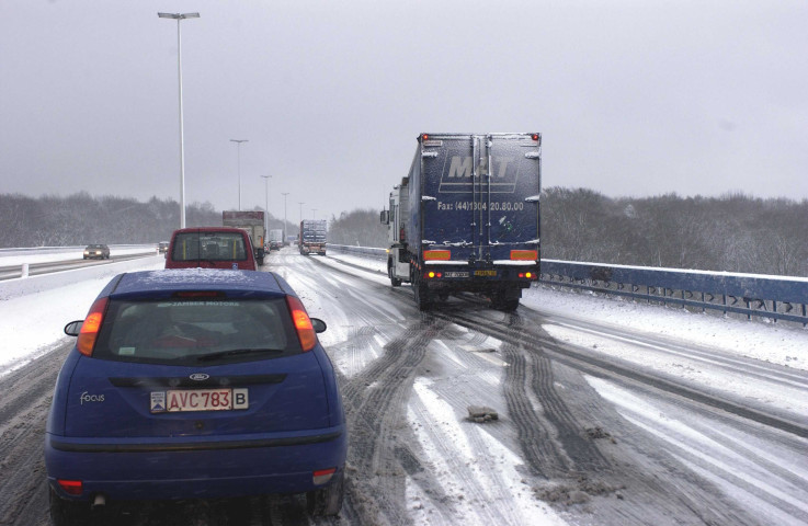 Province du Luxembourg. Service d'hiver. Chasse-neige. Epandeuse.