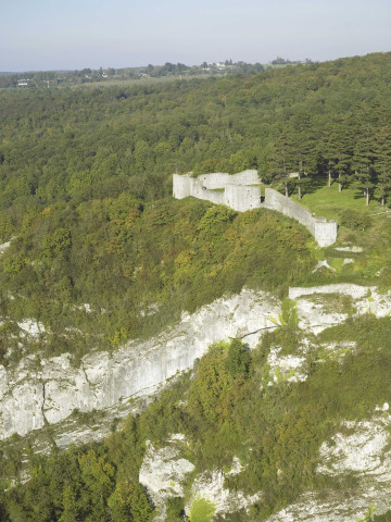 Yvoir. Houx. Poilvache. Vues aériennes.