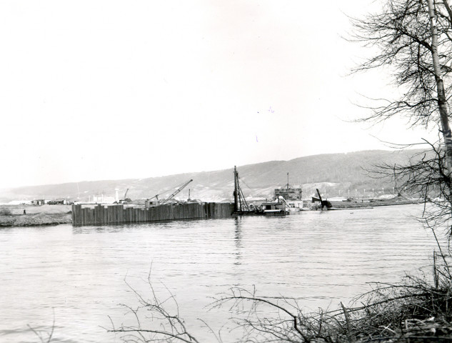 Construction du barrage éclusé d'Ampsin-Neuville