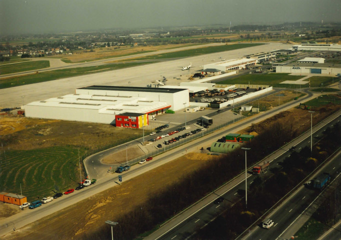 Grace-Hollogne. Bierset. Evolution des travaux aux installations aéroportuaires.