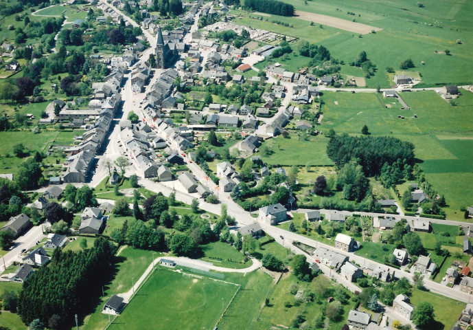 Paliseul. Traversée RN 853/889.