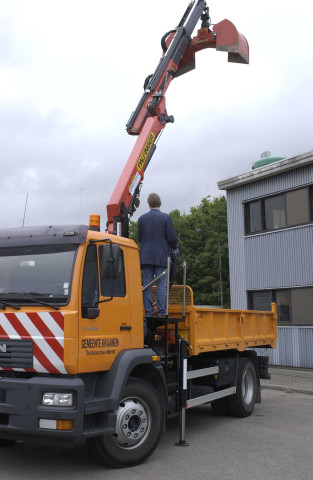 Namur. Daussoulx. Régie autoroutière D131-21, rue Del'Grete, 41. Journée portes ouvertes. Actualisation de nouveau matériel. Charroi.