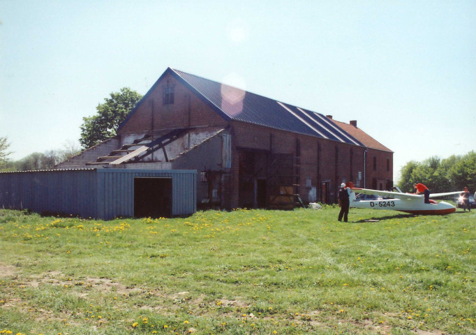 Cerfontaine. Etat des lieux de l'aérodrome.