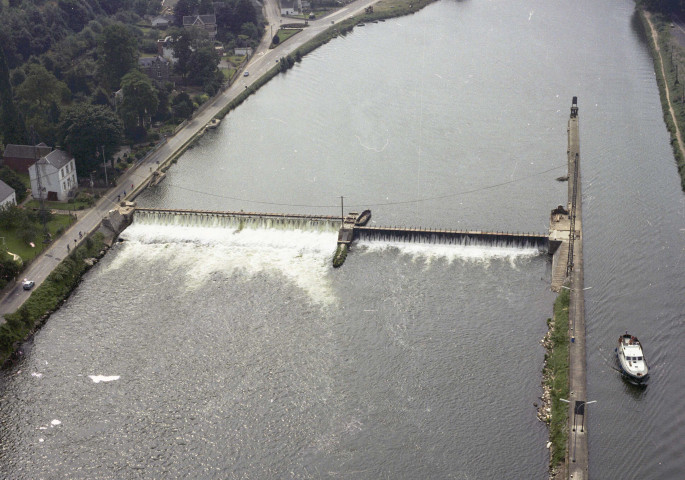 Godinne. Barrage de Hun sur la Meuse.