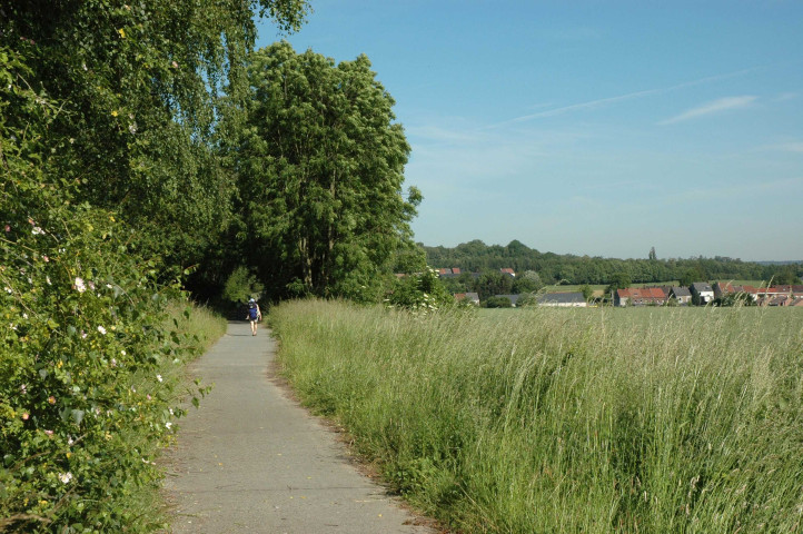 Frameries et Cuesmes. Ancienne ligne SNCB 98. RAVeL.